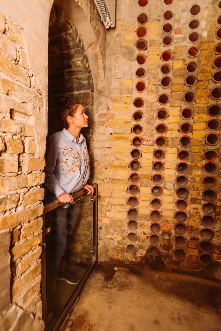 Im Kreismuseum Wewelsburg kann der von KZ-Häftlingen errichtete Weinkeller besichtigt werden. (Foto: Lina Loos für das Kreismuseum Wewelsburg)